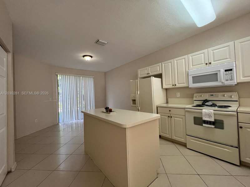 1932 Alamanda Way # 1932, Riviera Beach FL 33404