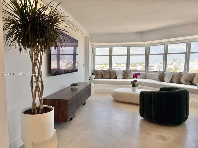 1881 Washington Ave # 9C, Miami Beach FL 33139