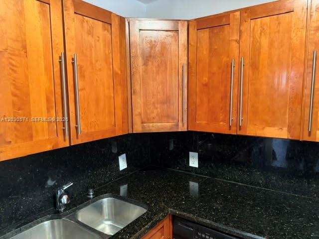 3301 N Country Club Dr # 407, Aventura FL 33180