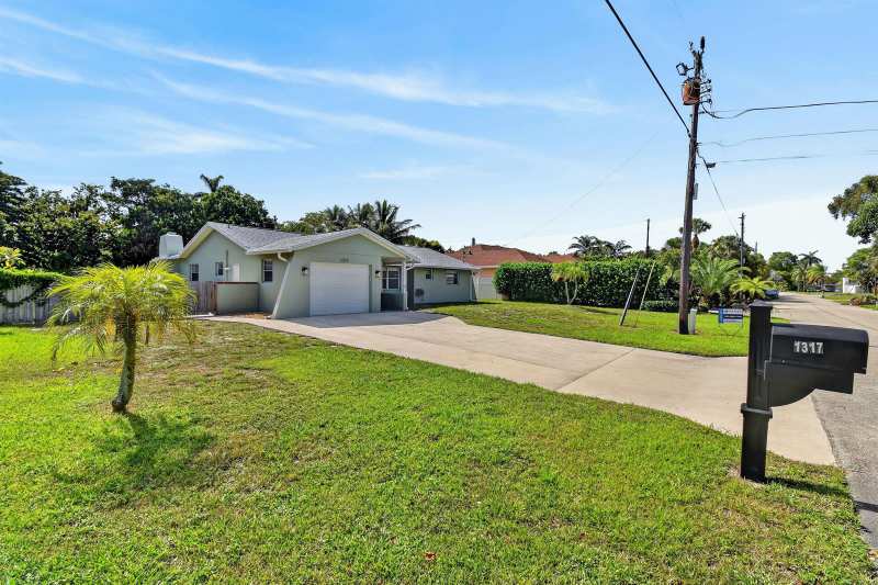 1317 Willow Road, West Palm Beach FL 33406