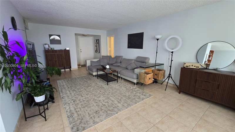 250 174th St # 314, Sunny Isles Beach FL 33160