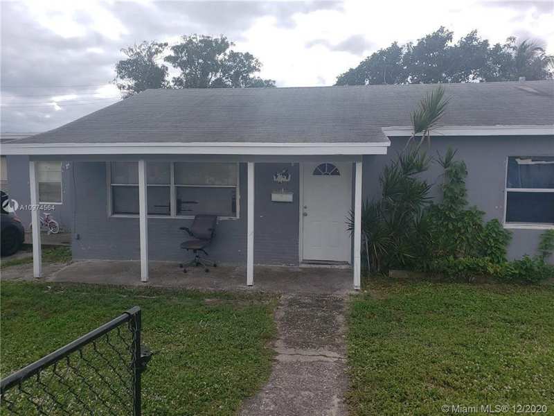 1417 W 32nd Street, Riviera Beach FL 33404