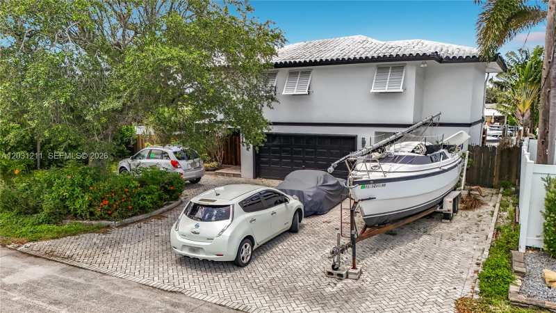 2216 NE 18th Ave, Wilton Manors FL 33305