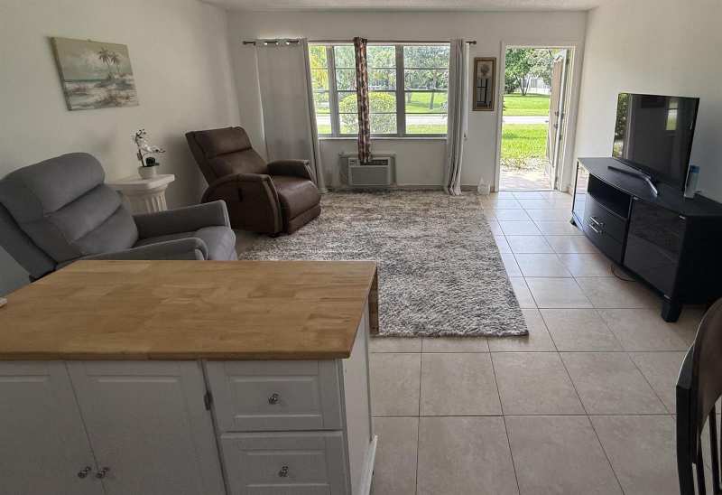 175 Canterbury H # 175, West Palm Beach FL 33417