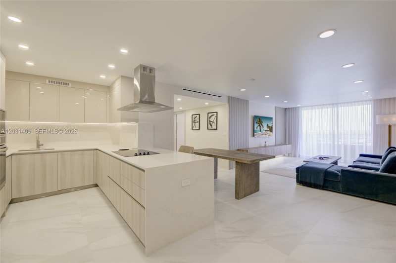 600 Three Islands Blvd # 403, Hallandale Beach FL 33009