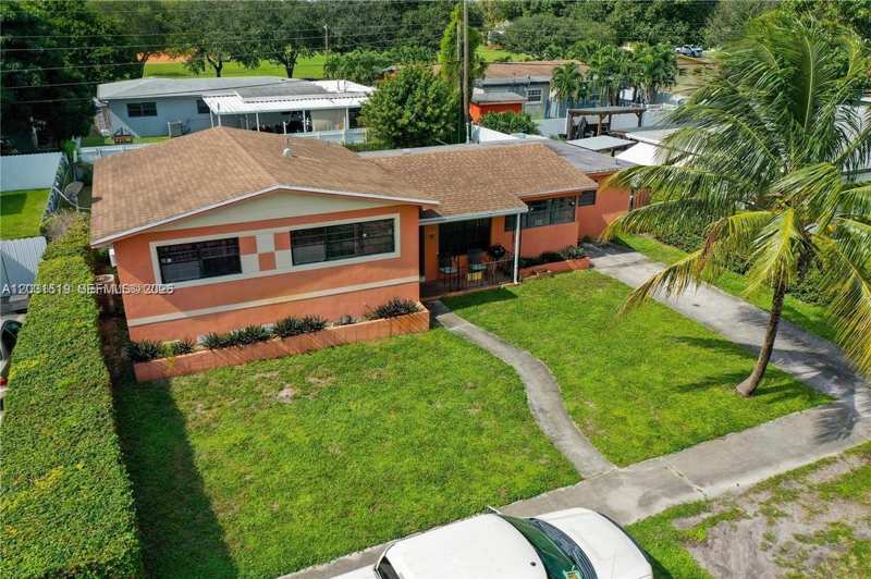 17800 NW 14th Pl, Miami Gardens FL 33169