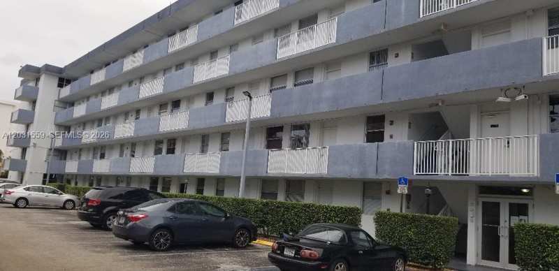 1801 S Treasure Dr # 302, North Bay Village FL 33141