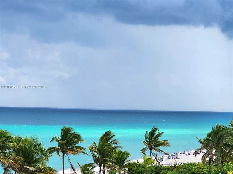 2030 S Ocean Dr # 1405, Hallandale Beach FL 33009