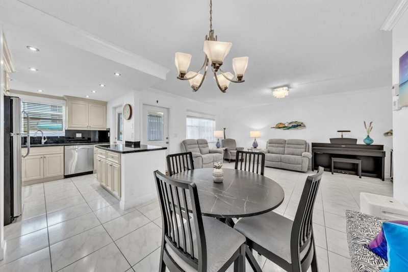 580 Egret Drive # 121, Hallandale Beach FL 33009