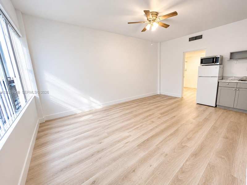26 Diplomat Pkwy # 2263, Hallandale Beach FL 33009