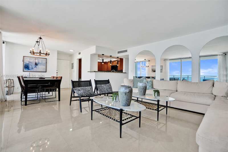 2030 S Ocean Dr # 821, Hallandale Beach FL 33009