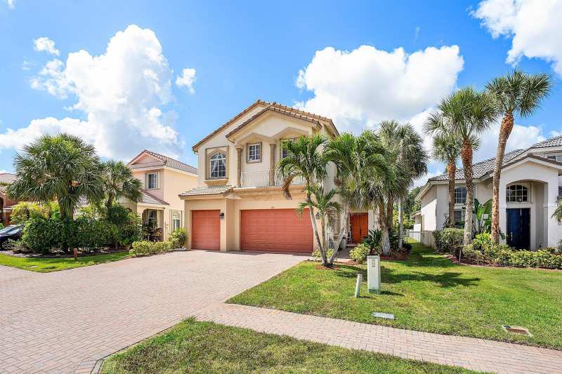 140 Bellezza Terrace, Royal Palm Beach FL 33411