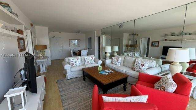 5161 Collins Ave # 1702, Miami Beach FL 33140