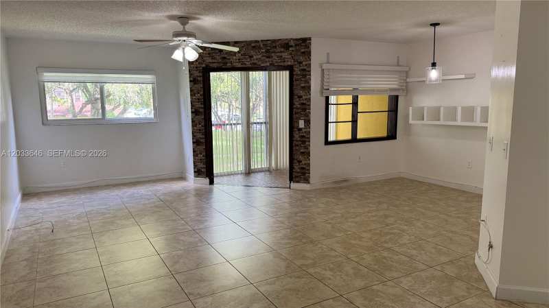 1200 SW 137th Ave # 211E, Pembroke Pines FL 33027