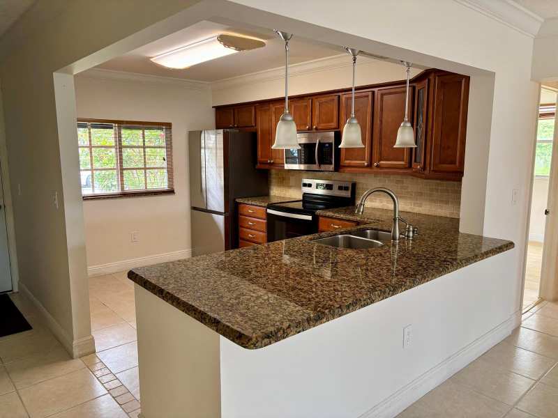 4040 Crystal Lake Drive # 101, Pompano Beach FL 33064