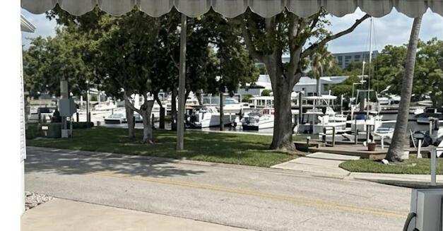 206 Eagle Drive E, Briny Breezes FL 33435