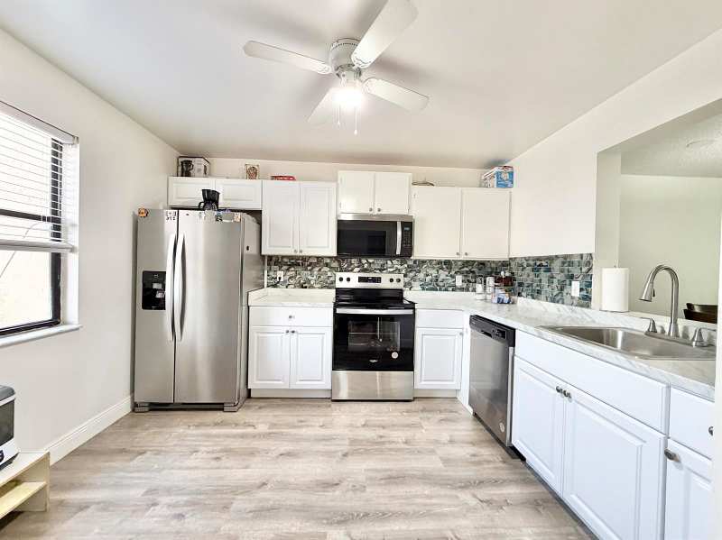 1407 E Lakeview Dr Drive E, Royal Palm Beach FL 33411