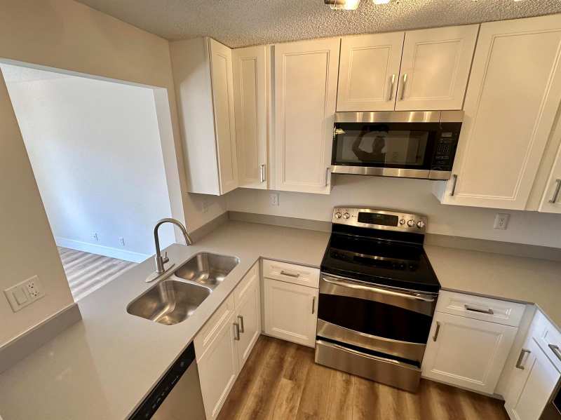 1631 E Cypress Way Way E, Palm Springs FL 33406