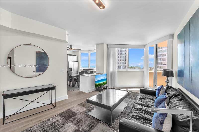 300 S POINTE DR # 809, Miami Beach FL 33139