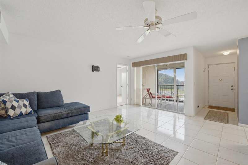 14898 Wedgefield Drive # 208, Delray Beach FL 33446