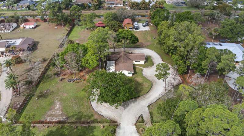 749 W Rambling Drive, Wellington FL 33414