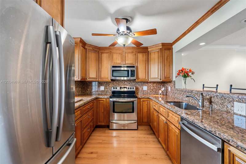 325 SE 11th Ter # 308, Dania Beach FL 33004