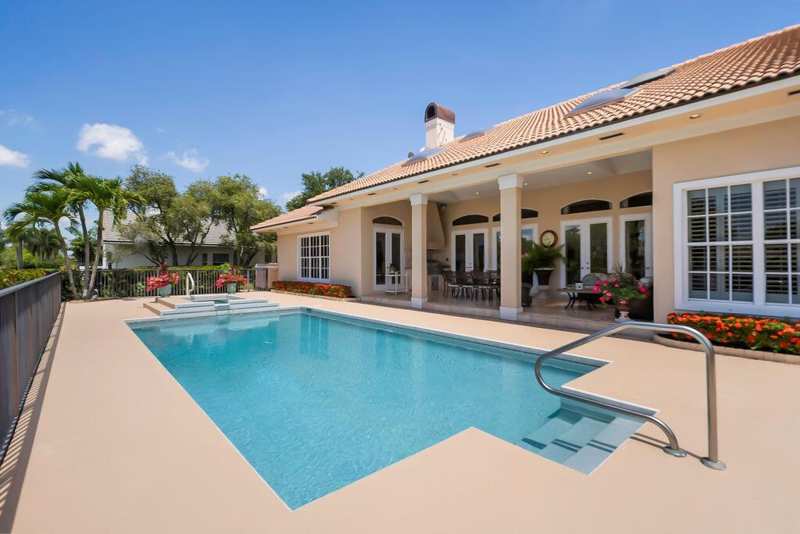 83 Sandbourne Lane, Palm Beach Gardens FL 33418