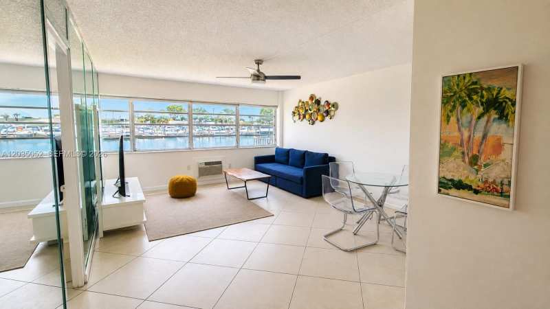 220 Kings Point Dr # 105, Sunny Isles Beach FL 33160