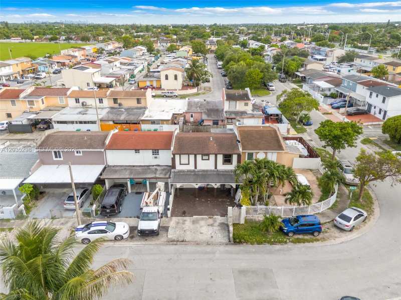 4522 NW 194th St, Miami Gardens FL 33055
