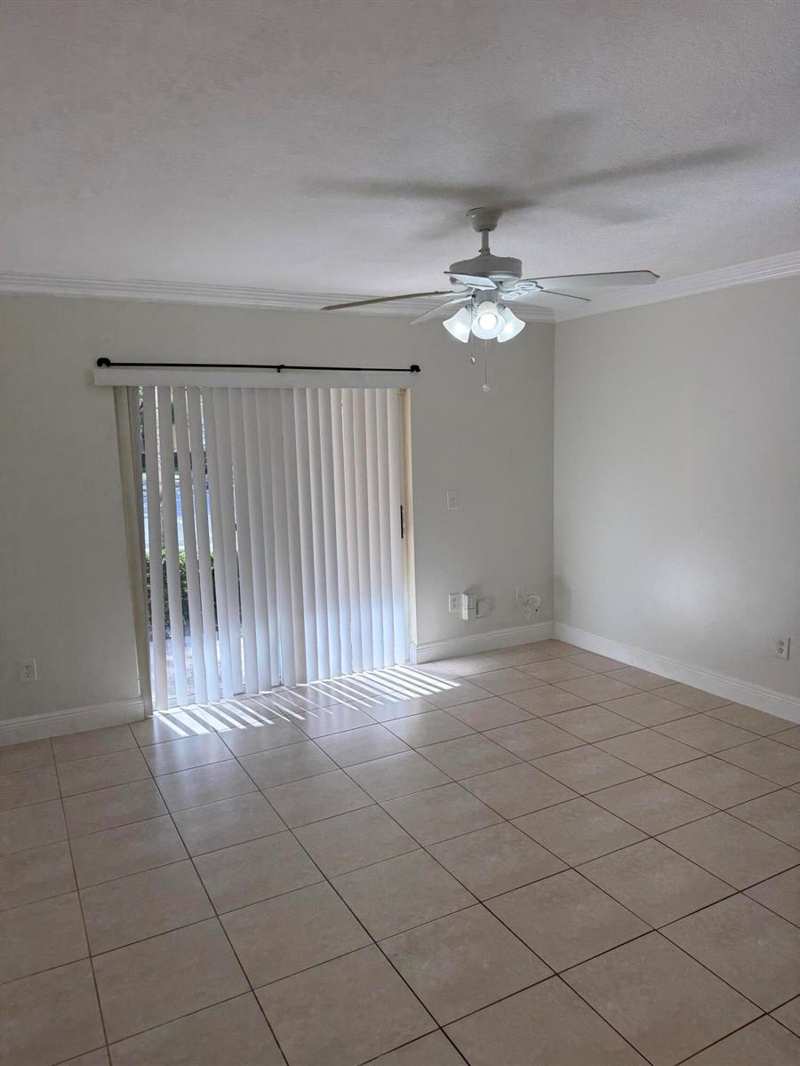 5520 NW 61st Street # 205, Coconut Creek FL 33073