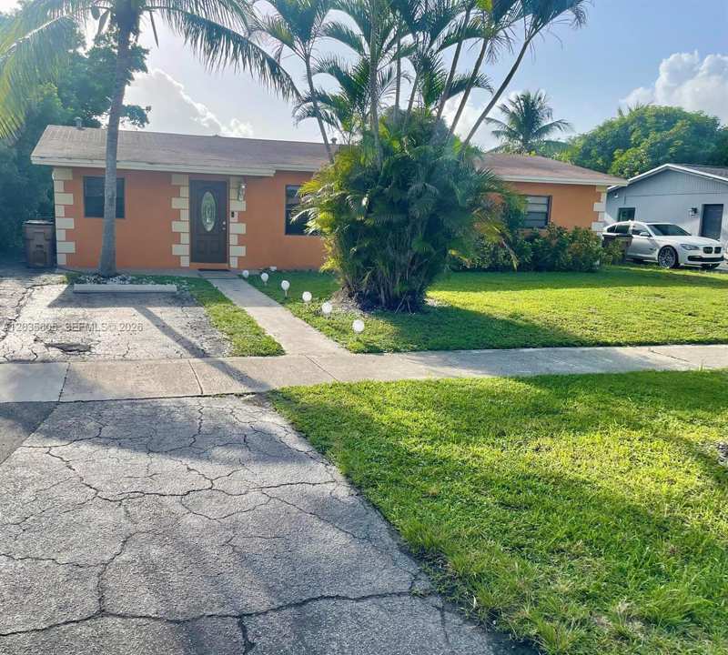 1260 SW 6th Ave, Deerfield Beach FL 33441