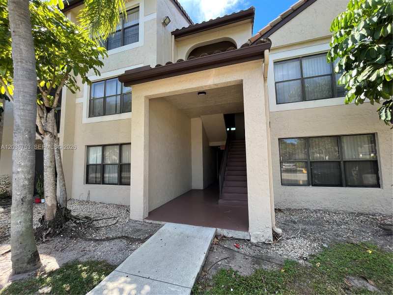4321 W Mcnab Rd # 16, Pompano Beach FL 33069