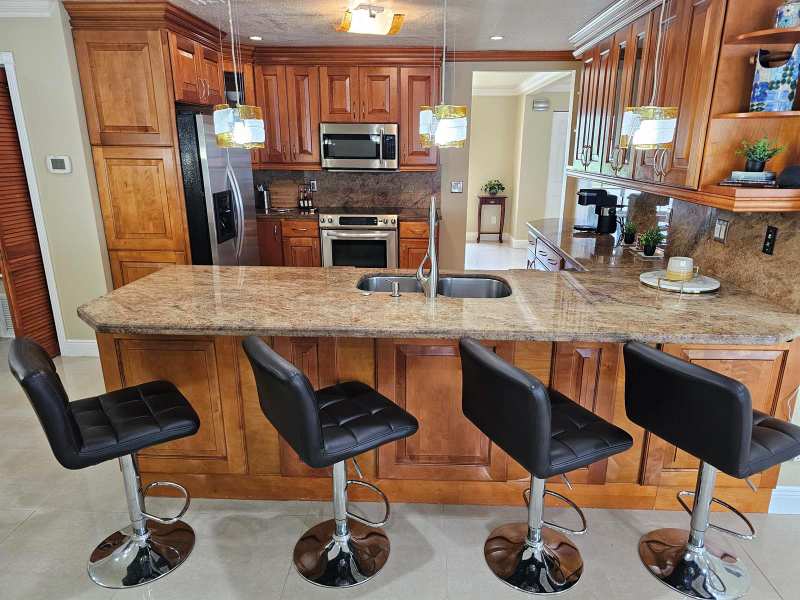 851 E Plantation Circle, Plantation FL 33324