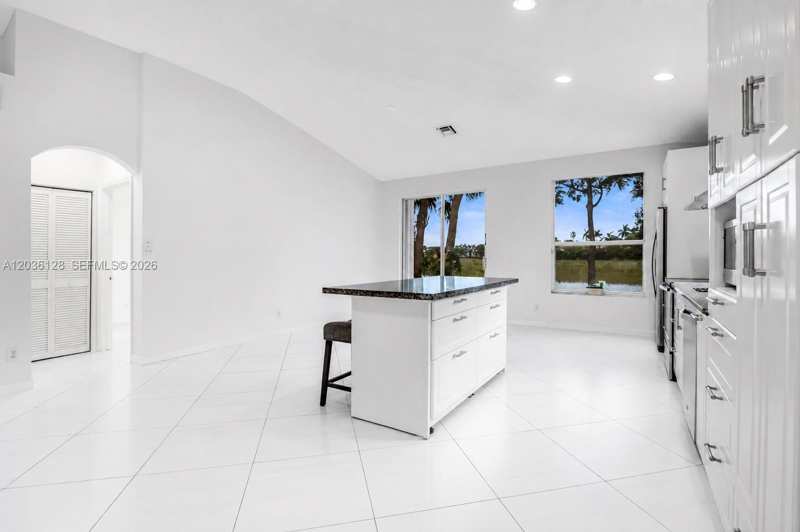 13092 NW 8th St, Pembroke Pines FL 33028