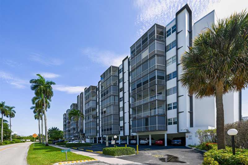 400 Diplomat Parkway # 612, Hallandale Beach FL 33009