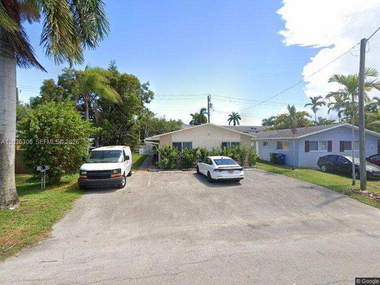 812 NE 2nd St # 2, Hallandale Beach FL 33009