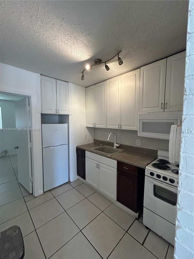 1045 N Andrews Ave # 3, Fort Lauderdale FL 33311