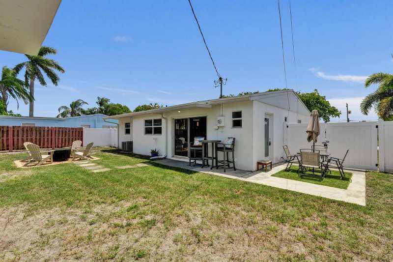9446 Birmingham Drive, Palm Beach Gardens FL 33410