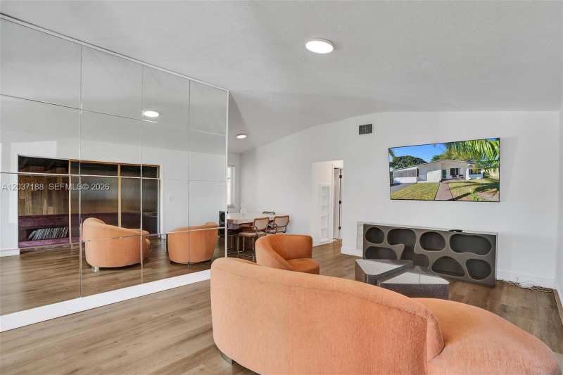 581 NE 175th Ter, North Miami Beach FL 33162