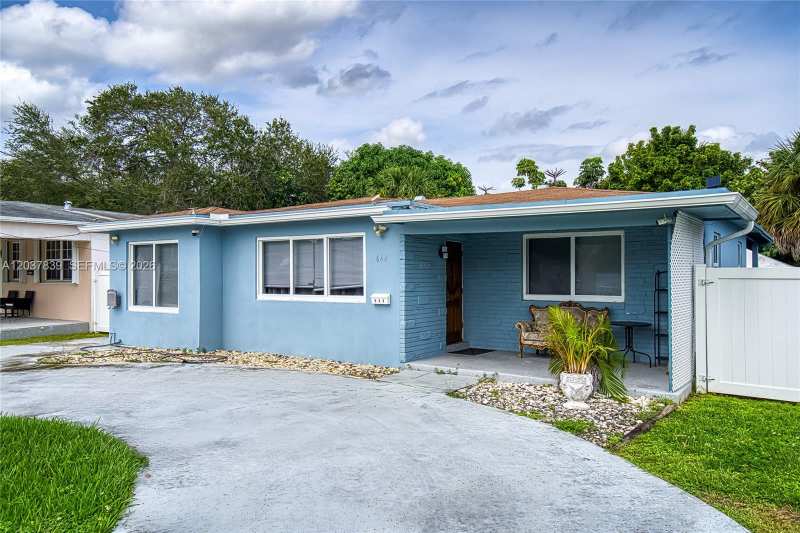 644 SW 7th Ct # 0, Hallandale Beach FL 33009