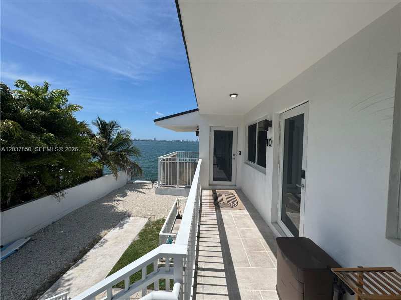 1850 S Treasure Dr # 10, North Bay Village FL 33141