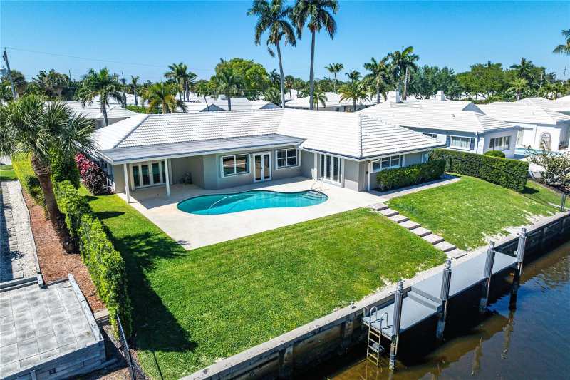 976 SW Mulberry Way, Boca Raton FL 33486