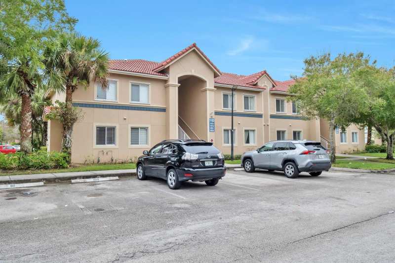 1103 Golden Lakes Boulevard # 1013, West Palm Beach FL 33411