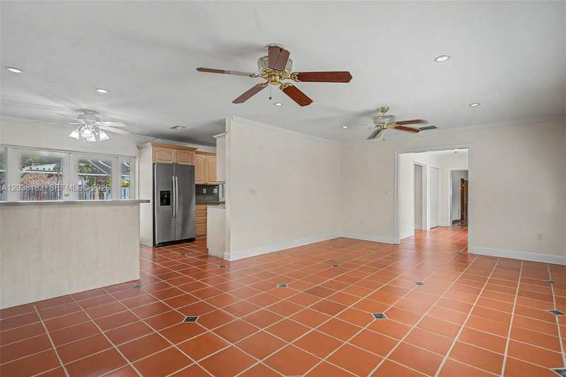 16842 SW 79 Place, Palmetto Bay FL 33157