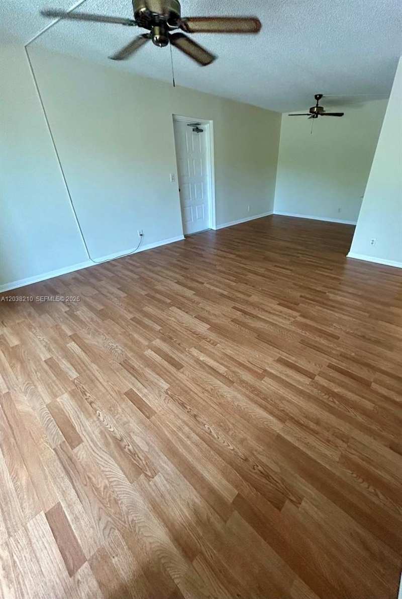 1113 Green Pine Blvd # H2, West Palm Beach FL 33409