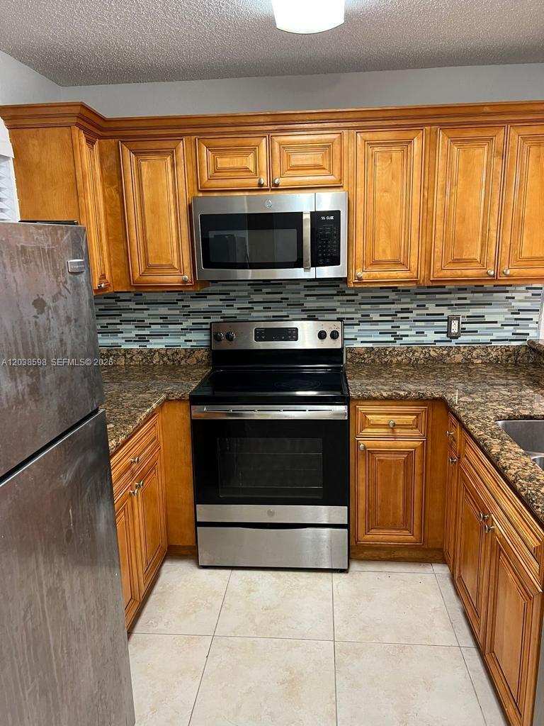 1561 Balfour Point Dr # B, West Palm Beach FL 33411