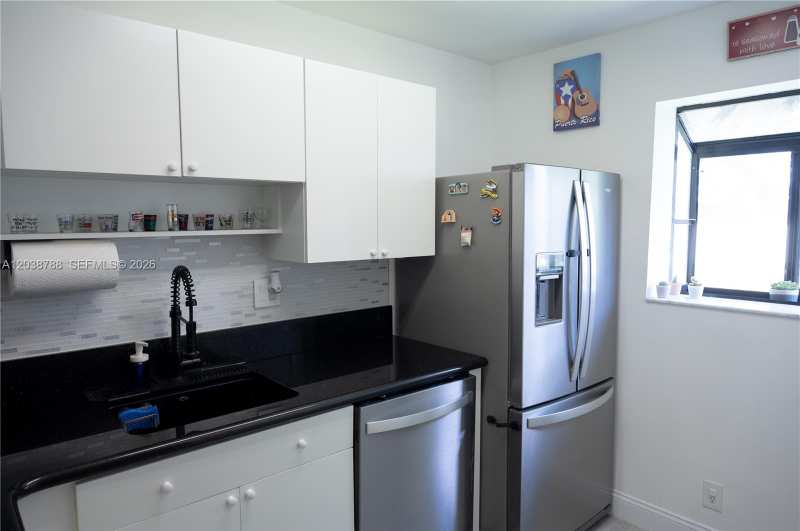 508 Gardens Dr # 202, Pompano Beach FL 33069