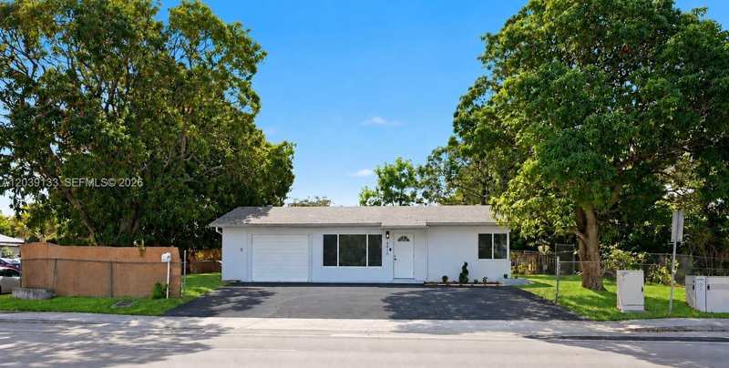4410 NE 3rd Ave, Deerfield Beach FL 33064