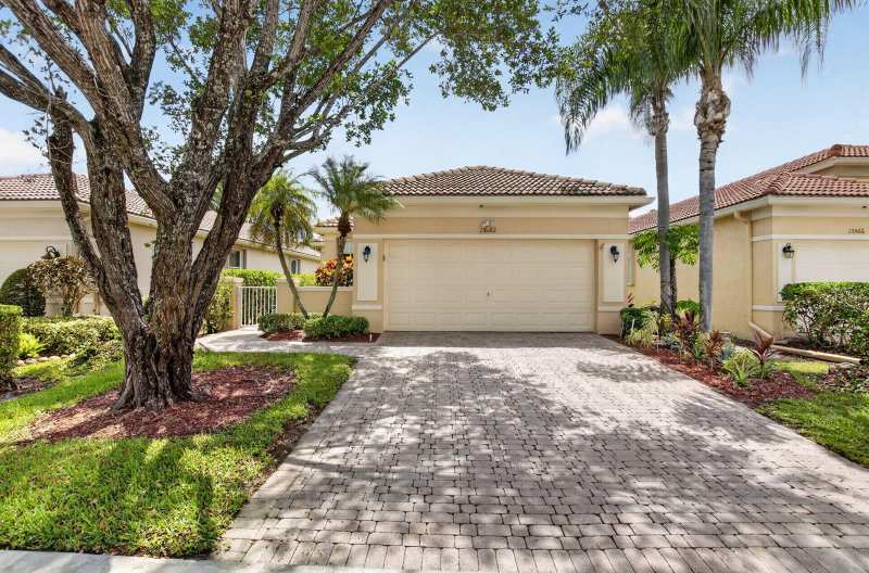 15562 Fiorenza Circle, Delray Beach FL 33446