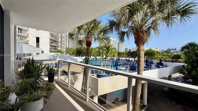 3701 N Country Club Dr # 304, Aventura FL 33180